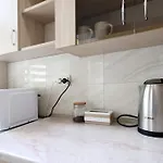 Deluxe D 25 *