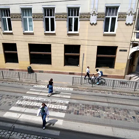 Deluxe D 25 利沃夫